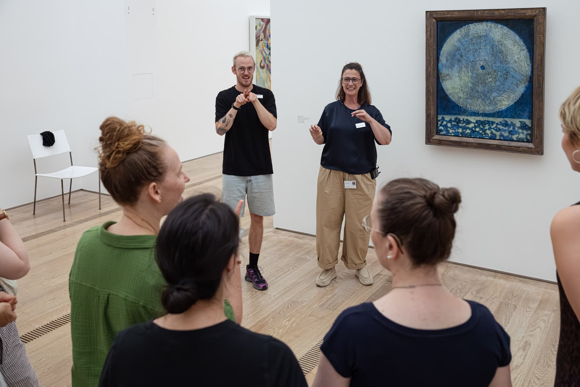 Ausstellungsrundgang in Gebärdensprache «Ruth Asawa»